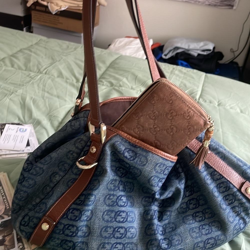 Gucci bundle with authentic bag and wallet